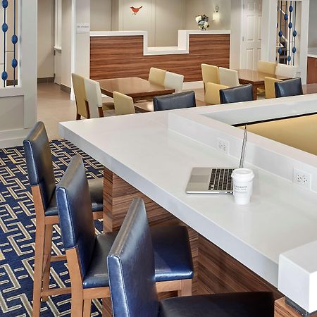 Sonesta Es Suites Берлингтон Экстерьер фото